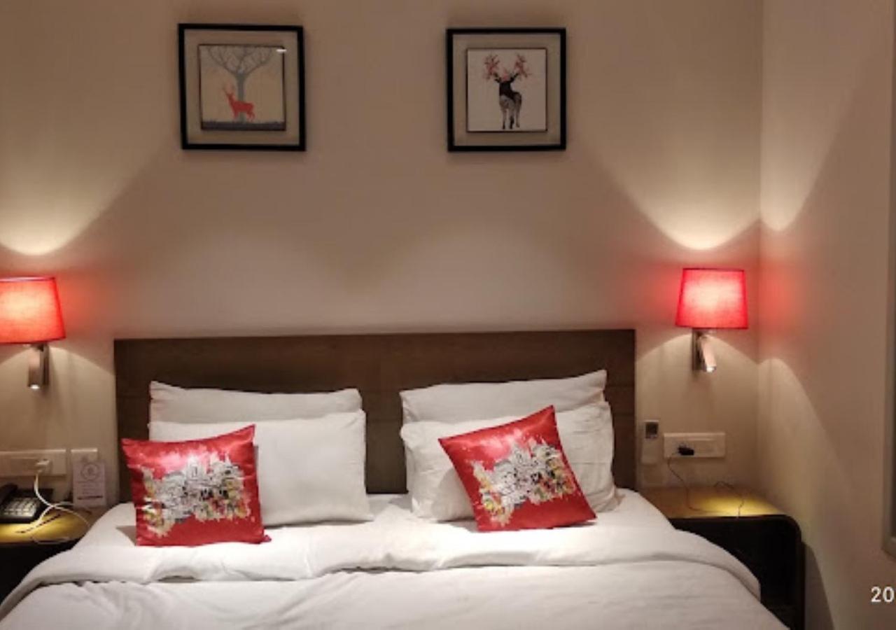 Hotel Le Lotus Grand Kakarmatha Esterno foto