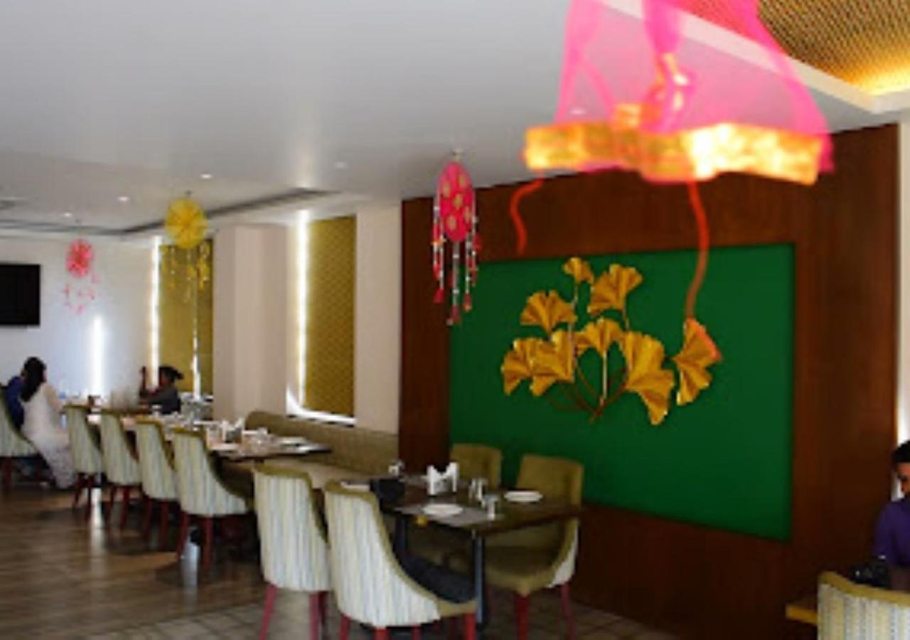 Hotel Le Lotus Grand Kakarmatha Esterno foto