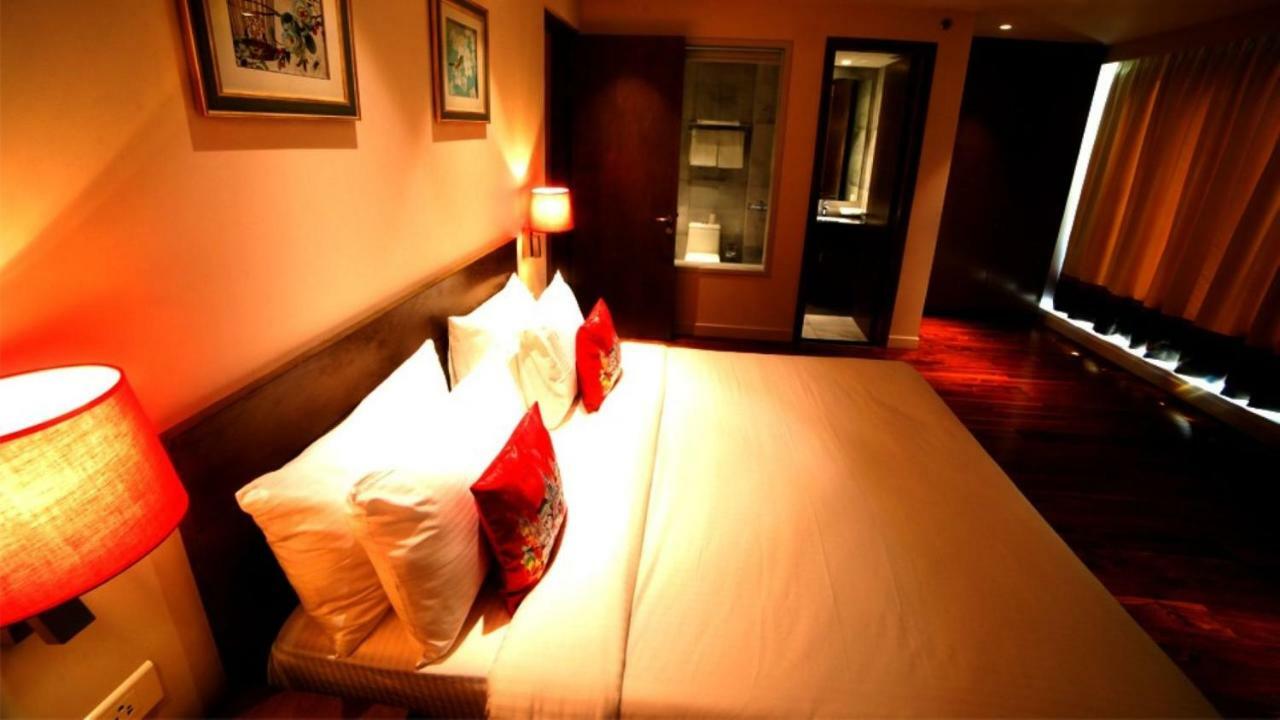 Hotel Le Lotus Grand Kakarmatha Esterno foto