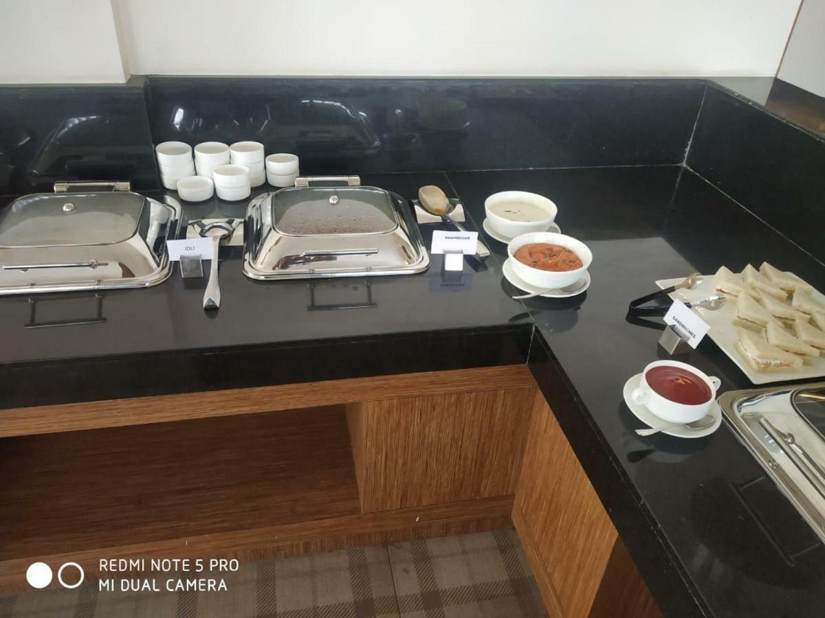 Hotel Le Lotus Grand Kakarmatha Esterno foto