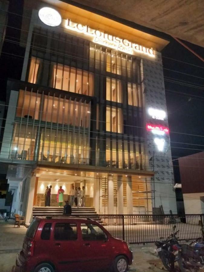 Hotel Le Lotus Grand Kakarmatha Esterno foto